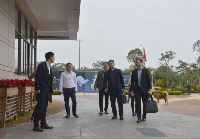 F&P Robotics AG团队来访